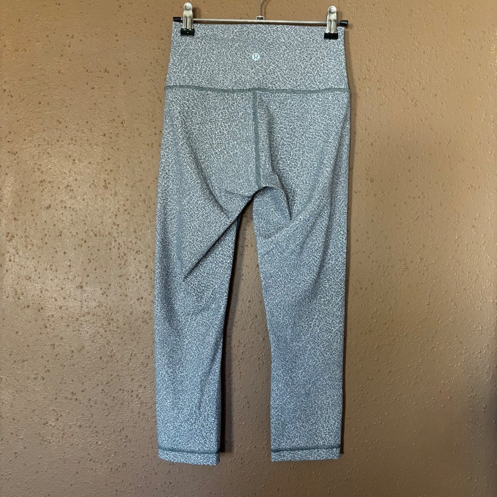 Lululemon Wunder Under High-Rise Crop 21 Grey White Crackle Print Leggings  4 - Picture 3 of 7